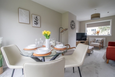 Gray House -Modern 2BR close to Loch Lomond