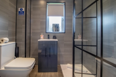 Gray House -Modern 2BR close to Loch Lomond