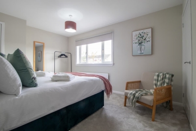 Gray House -Modern 2BR close to Loch Lomond