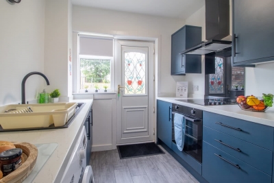 Gray House -Modern 2BR close to Loch Lomond