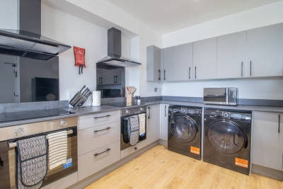Double Ensuite Room + Shared Kitchen + Fast Wi-Fi