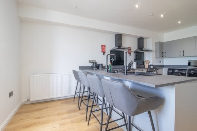 Double Ensuite Room + Shared Kitchen + Fast Wi-Fi