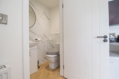 Single ensuite room nr Falkirk with self-check-in