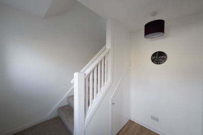 Derry House - spacious 3 bed house with driveway