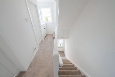 Derry House - spacious 3 bed house with driveway