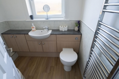 Derry House - spacious 3 bed house with driveway
