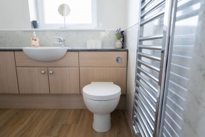 Derry House - spacious 3 bed house with driveway
