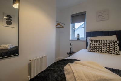 Lendrick House - 3 bed house with parking, Falkirk