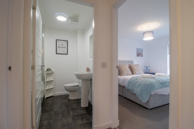 Lendrick House - 3 bed house with parking, Falkirk