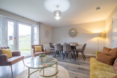 Lendrick House - 3 bed house with parking, Falkirk