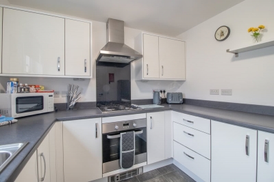 Lendrick House - 3 bed house with parking, Falkirk