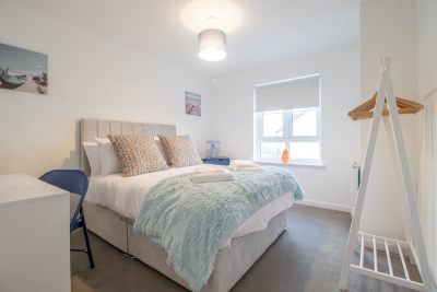 Lendrick House - 3 bed house with parking, Falkirk