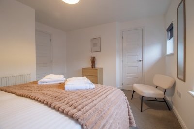 Lendrick House - 3 bed house with parking, Falkirk
