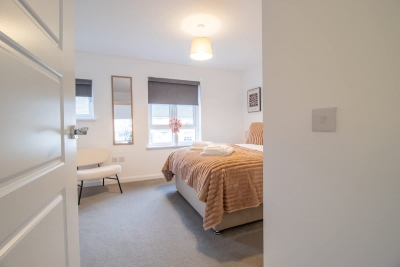 Lendrick House - 3 bed house with parking, Falkirk