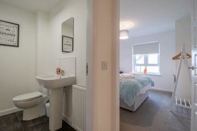 Lendrick House - 3 bed house with parking, Falkirk