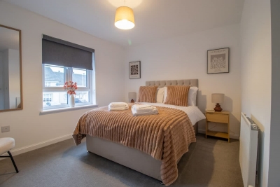 Lendrick House - 3 bed house with parking, Falkirk