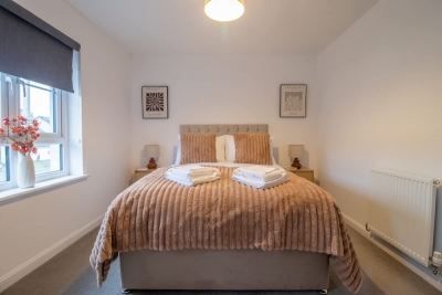 Lendrick House - 3 bed house with parking, Falkirk