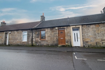 The Larky - Modern 2 Bed Cottage in Larkhall