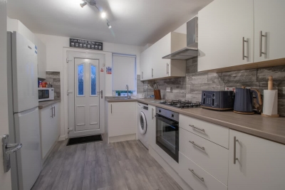 3BR Near Glasgow | Free Parking | Ideal for Work