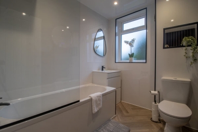 Westlea House - Spacious 3-Bed Home in Airdrie