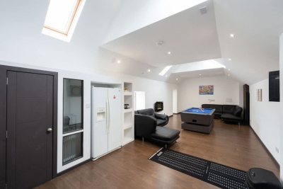 Woodside Barn-7-Bed with Hot Tub/Cinema/Games Room