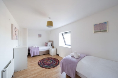 Woodside Barn-7-Bed with Hot Tub/Cinema/Games Room