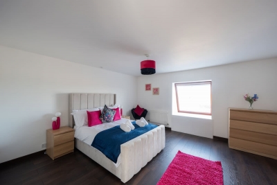 Woodside Barn-7-Bed with Hot Tub/Cinema/Games Room