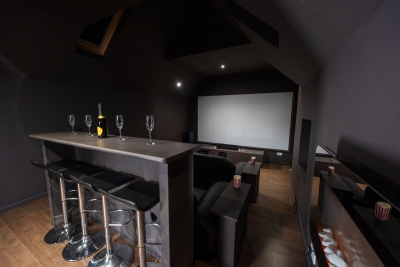 Woodside Barn-7-Bed with Hot Tub/Cinema/Games Room