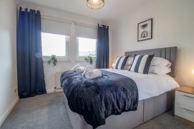 Park View - 2 bed flat with parking in Motherwell