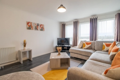 Park View - 2 bed flat with parking in Motherwell
