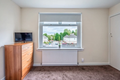 Millfield House -2 Bed in Motherwell near Motorway