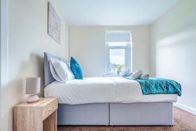 Millfield House -2 Bed in Motherwell near Motorway