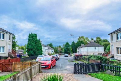 Millfield House -2 Bed in Motherwell near Motorway