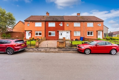 Scotia House -3 Bed in Larkhall. Close to Motorway