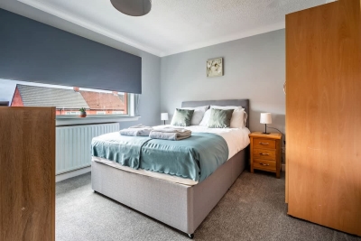 Scotia House -3 Bed in Larkhall. Close to Motorway
