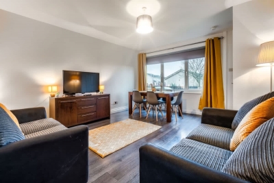 Balloch House - 3-Bed in Shotts. Close to Motorway