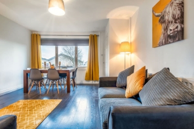 Balloch House - 3-Bed in Shotts. Close to Motorway