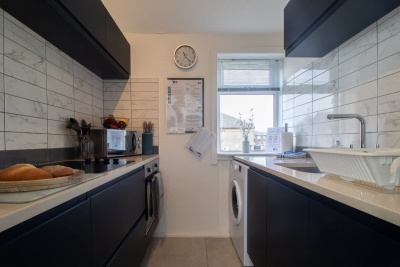 Bella House| Fresh 3 Bed Apt in Glasgow | Sleeps 5