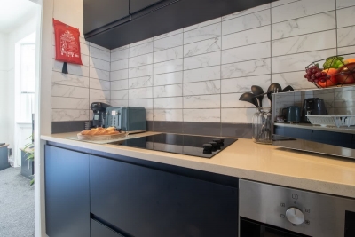Bella House| Fresh 3 Bed Apt in Glasgow | Sleeps 5