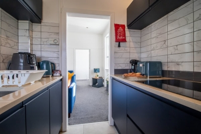 Bella House| Fresh 3 Bed Apt in Glasgow | Sleeps 5
