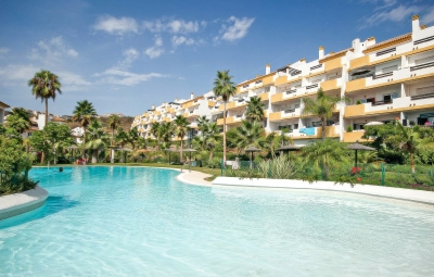Chic 2-Bedroom Apartment in Mijas for Relaxed Luxury