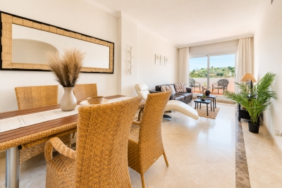 Chic 2-Bedroom Apartment in Mijas for Relaxed Luxury