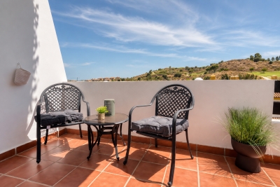 Chic 2-Bedroom Apartment in Mijas for Relaxed Luxury