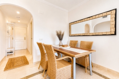 Chic 2-Bedroom Apartment in Mijas for Relaxed Luxury