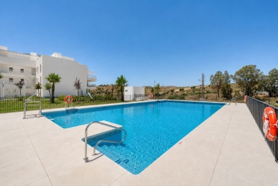 Stylish 2-BR Apartment with Pool in Mijas