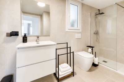 Stylish 2-BR Apartment with Pool in Mijas