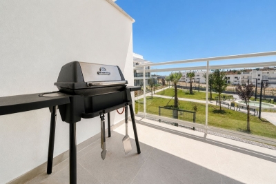 Stylish 2-BR Apartment with Pool in Mijas