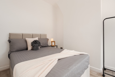 4 Mins to Anfield | Flex Beds | Bath & Shower | TV