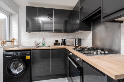 LFC Stay | 1 Min to Stadium | W/M | Pet Friendly