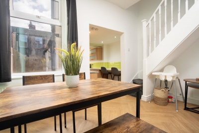 Free Parking | Contractor/Family | 10Mins to Beach